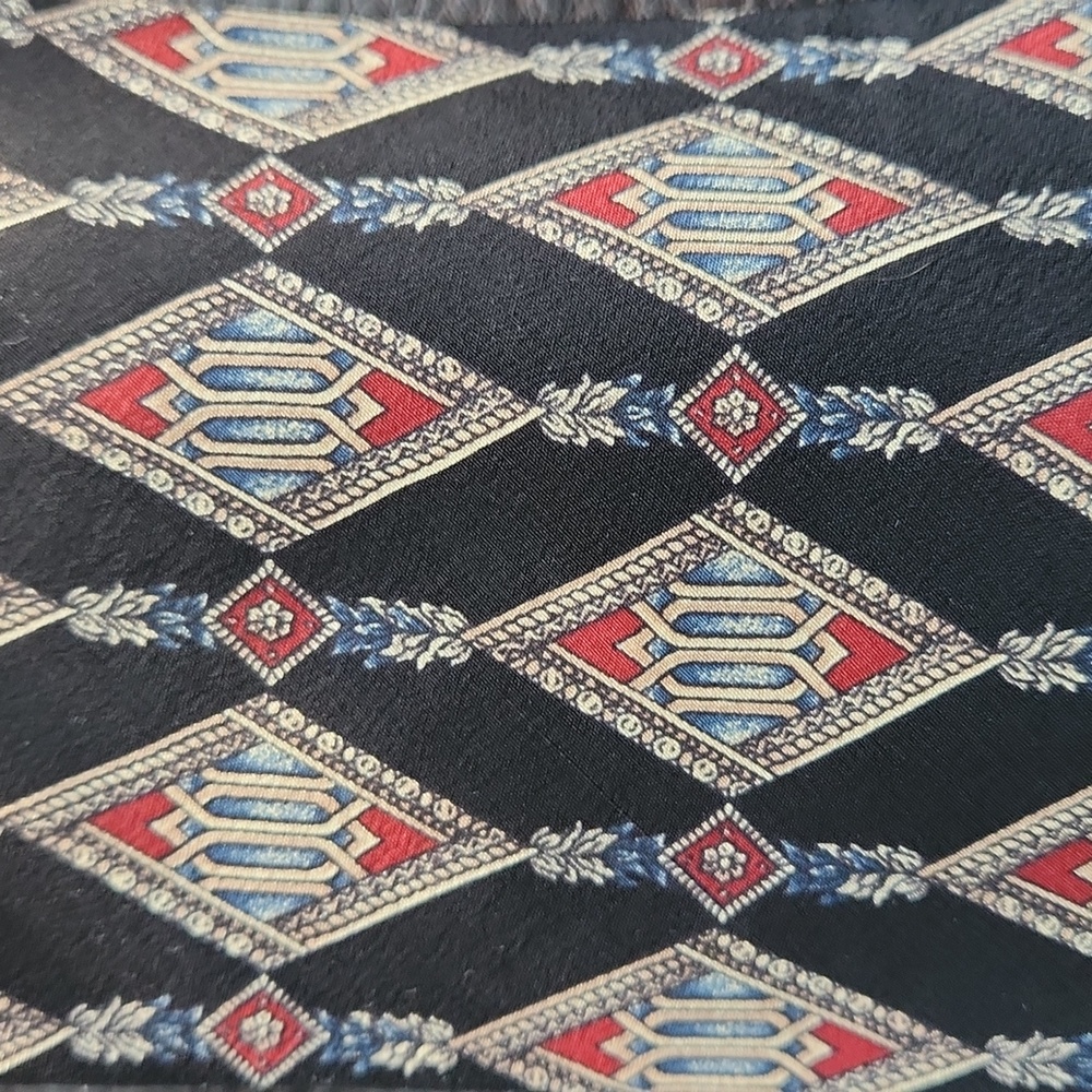 vintage 90s METROPOLITAN MUSEUM OF ART black+red diamond print 100% silk tie